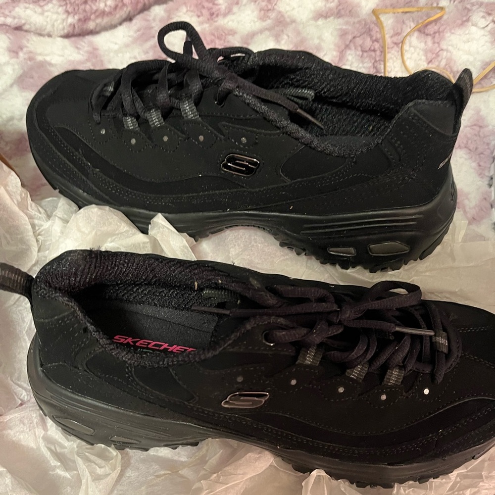 Black Skechers d’lites wide fit size 10